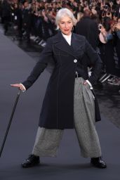 Helen Mirren Walks L’Oreal Show, PFW in Paris 10/01/2017
