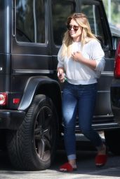 Hilary Duff - Out at the Park in LA 09/30/2017