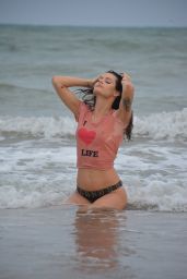 Isabeli Fontana Shows Off Her Bikini Body in Maragogi Beach 10/22/2017