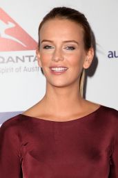 Jade Albany – Australians in Film Awards Benefit Dinner in Los Angeles