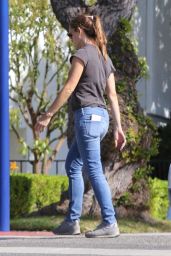 Jennifer Garner - Out in Santa Monica 10/11/2017