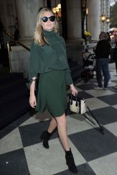 Kate Upton Style - Leaving The Plaza Hotel in New York 10/23/2017