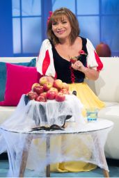 Lorraine Kelly - Lorraine TV Show in London 10/31/2017