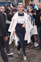 Marion Cotillard - Valentino Fashion Show, PFW in Paris 10/01/2017