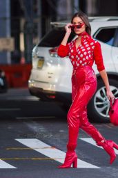 Olivia Culpo is Looking All Stylish - NYC 10/04/2017