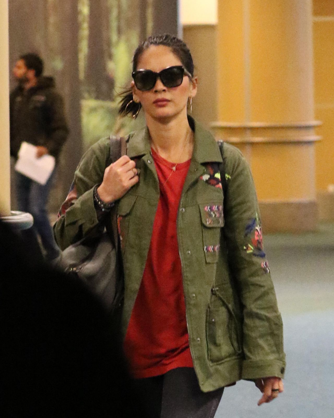 Olivia Munn Airport May 2017 – Star Style