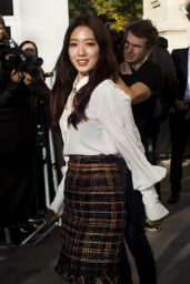 Park Shin-hye – Chanel Fashion Show, PFW in Paris 10/03/2017