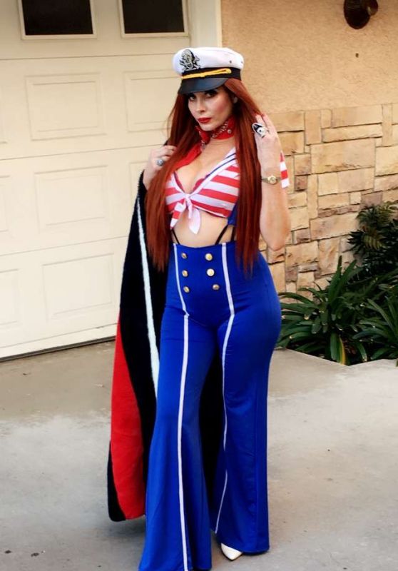 Phoebe Price in Halloween Costumes - Los Angeles 10/15/2017