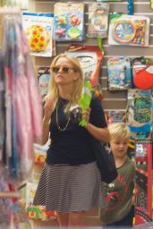 Reese Witherspoon at a Toy Store in Brentwood 10/22/2017
