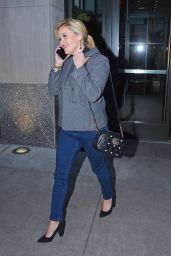 Reese Witherspoon Takes a Call - Manhattan, NYC 10/03/2017