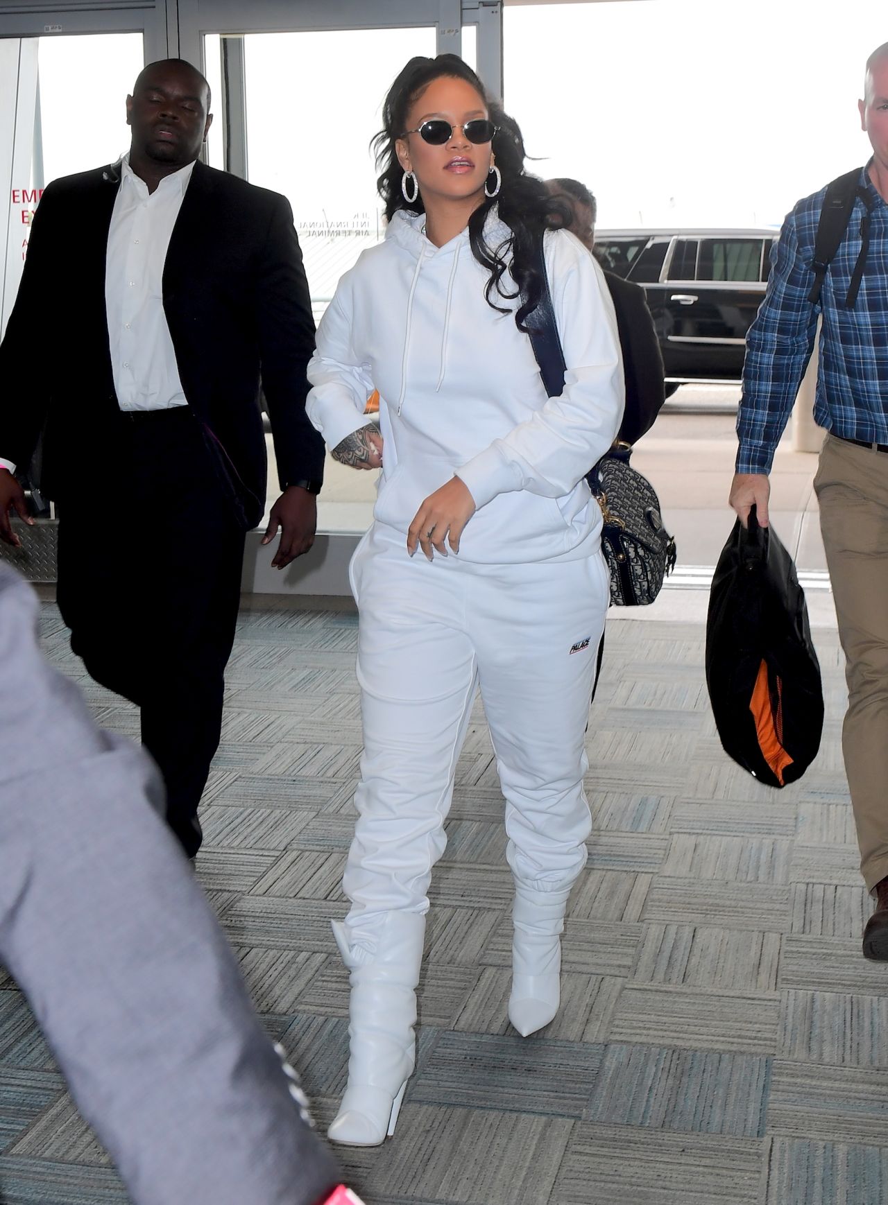 Rihanna Wears a Matching Sweatsuit for NYC Outing: Photo 3740587, Rihanna  Photos