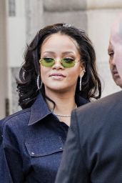 Rihanna Style - Departs Her Apartment in New York 10/12/2017
