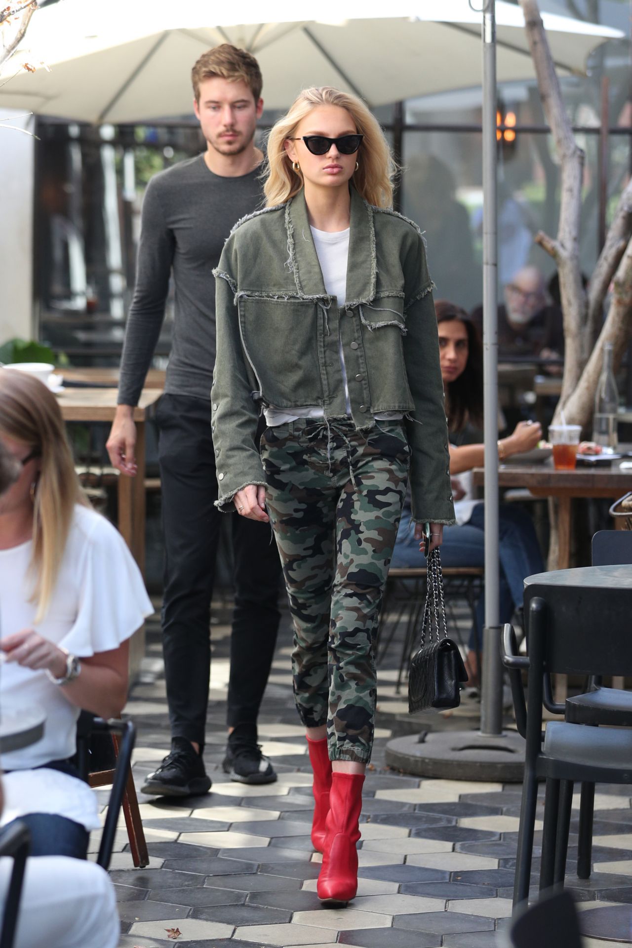 Romee Strijd Urban Street Style - Los Angeles 10/05/2017 • CelebMafia