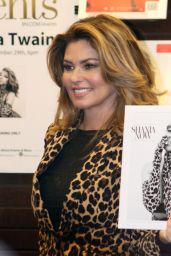Shania Twain - Album Signing for "Now" at Barnes & Noble at The Grove in LA 09/29/2017
