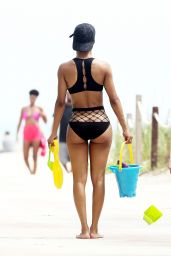 Teyana Taylor in Bikini on the beach in Miami 10/06/2017
