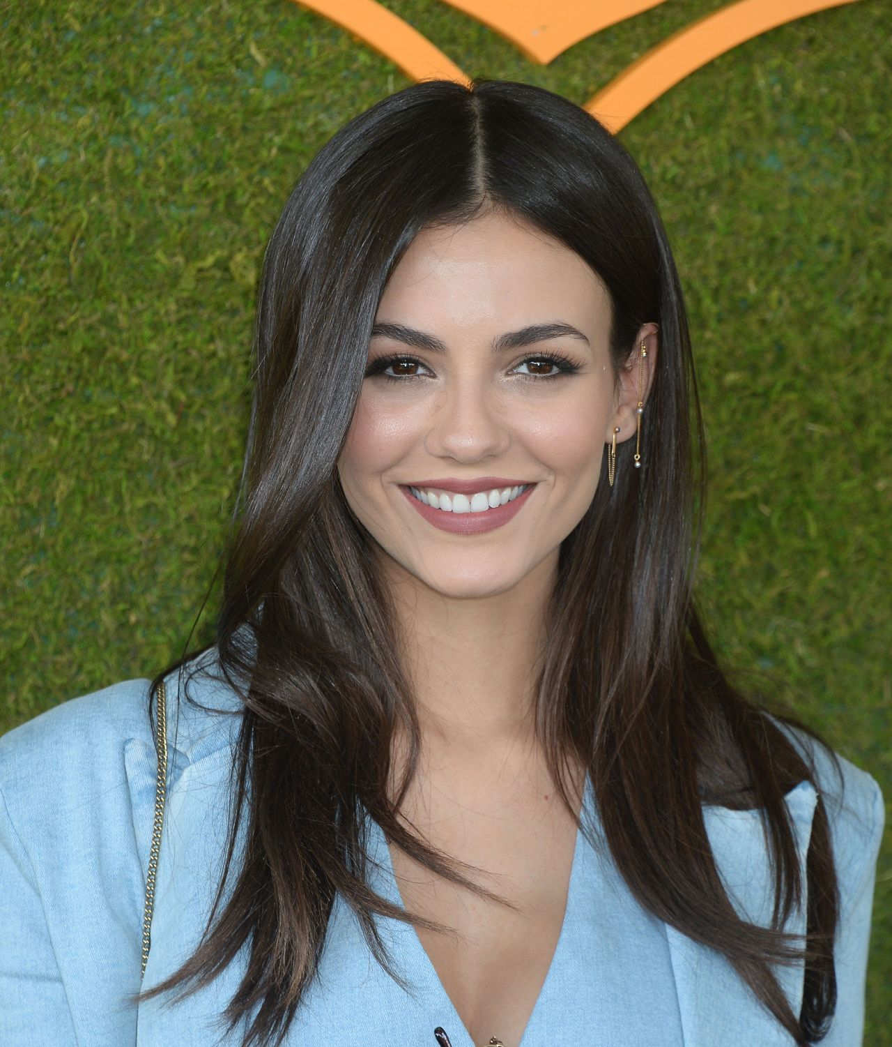 victoria justice veuve cliquot polo classic 2017 in los angeles 2