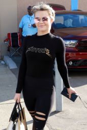 Witney Carson - Arriving at the Dance Studio for DWTS in Los Angeles 10/22/2017