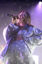 Zara Larsson - Performing Live at the O2 Academy in Glasgow