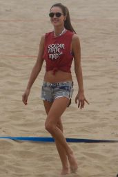 Alessandra Ambrosio - Plays Volleyball on the Beach in Santa Monica 11/25/2017