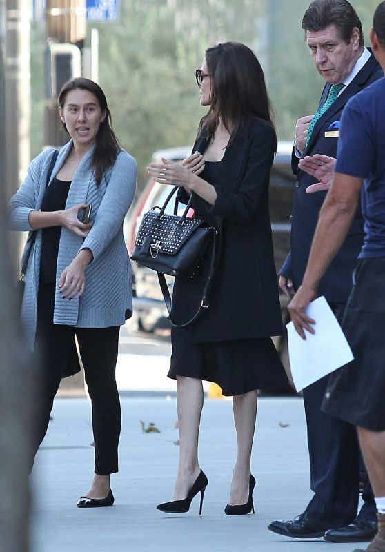 Angelina Jolie - Exiting the LA Times Building 11/10/2017