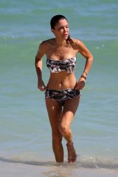 Bethenny Frankel in a Floral Bikini - Miami Beach 11/05/2017