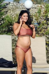 Casey Batchelor in Bikini - Shows Off Her Baby Bump, Cyprus 11/27/2017