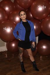 Chantelle Connelly – Skulpt Non Surgical Clinic First Birthday Party in Liverpool 11/19/2017