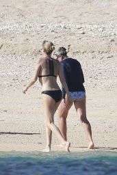 Charlize Theron Bikini Candids - Thanksgiving Weekend in Los Cabos 11/23/2017