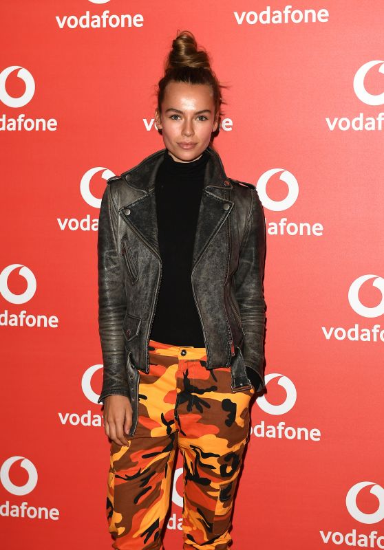 Emma Louise Connolly – Vodafone Passes Launch in London 11/01/2017
