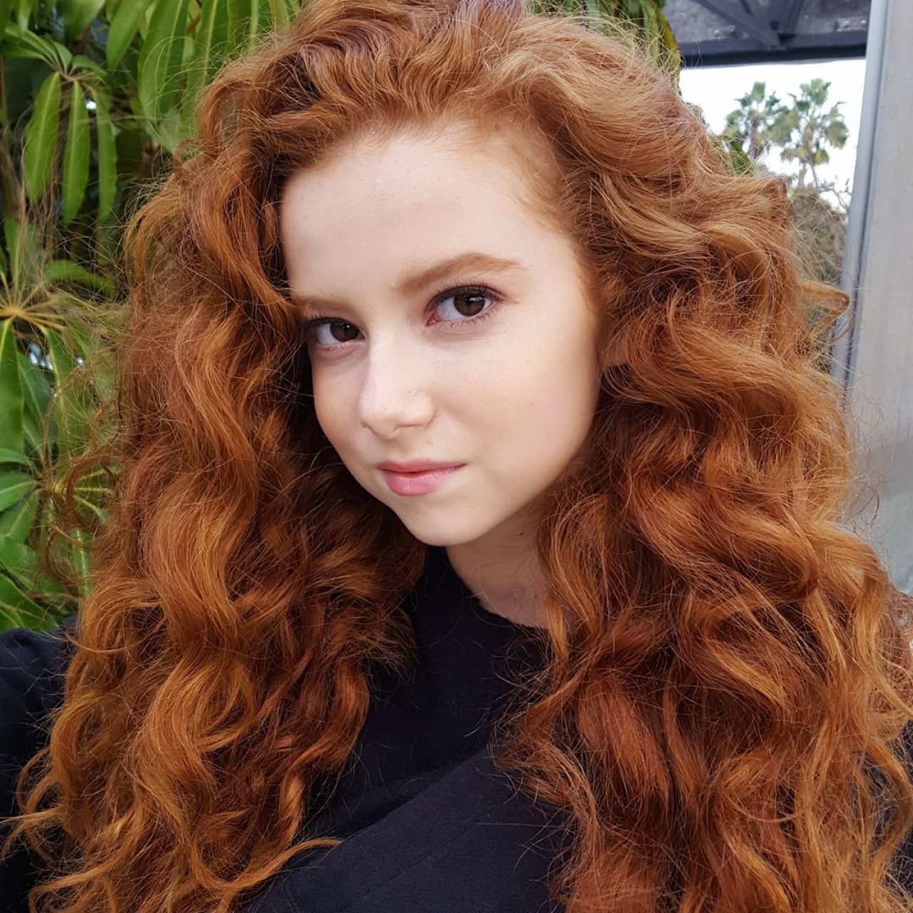 Francesca Capaldi - Social Media, November 2017 • CelebMafia