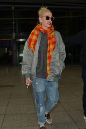 Gwen Stefani in Travel Outfit at London Heathrow Airport