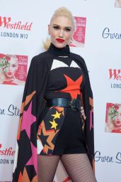 Gwen Stefani - Westfield White City Shopping Centre Christmas Lighting, London 11/30/2017