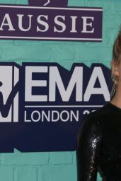 Hailey Baldwin – MTV Europe Music Awards 2017 in London
