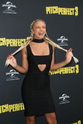 Hannah Perera – “Pitch Perfect 3” Premiere in Sydney