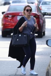 Hilary Duff Street Style - Hits the Gym in LA 11/13/2017