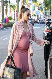 Jessica Alba - Shopping at at Gucci on Rodeo Dr in Beverly Hills 11/25/2017