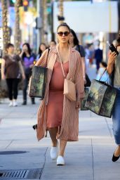 Jessica Alba - Shopping at at Gucci on Rodeo Dr in Beverly Hills 11/25/2017