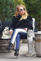 Juno Temple - Taking a Smoke Break on a Park Bench in NYC 11/16/2017