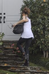 Kate Beckinsale Casual Style - Arrives Home in LA 11/16/2017