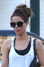 Kate Beckinsale Street Style - Bristol Farms in Beverly Hills 11/27/2017