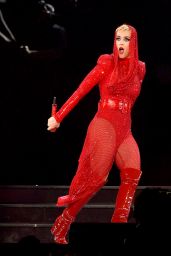 Katy Perry - Performs at the Staples Center in LA 11/07/2017