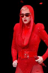 Katy Perry - Performs at the Staples Center in LA 11/07/2017