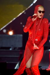 Katy Perry - Performs at the Staples Center in LA 11/07/2017