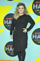 Kelly Clarkson – 2017 Nickelodeon Halo Awards in NYC