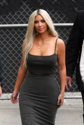 Kim Kardashian - Arriving at "Jimmy Kimmel Live" in Los Angeles 11/02/2017