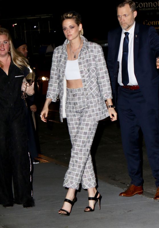 Kristen Stewart Style - Out in New York City  11/13/2017