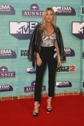 Laura Whitmore – MTV Europe Music Awards 2017 in London