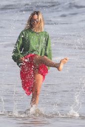 Margot Robbie - Christmas Photoshoot in Malibu 11/08/2017