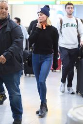 Margot Robbie in Travel Outfit - JFK Airport in NYC