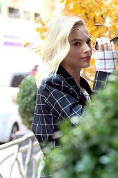 Margot Robbie is Looking All Stylish - Leaving a Meeting in a Restaurant in Tribeca